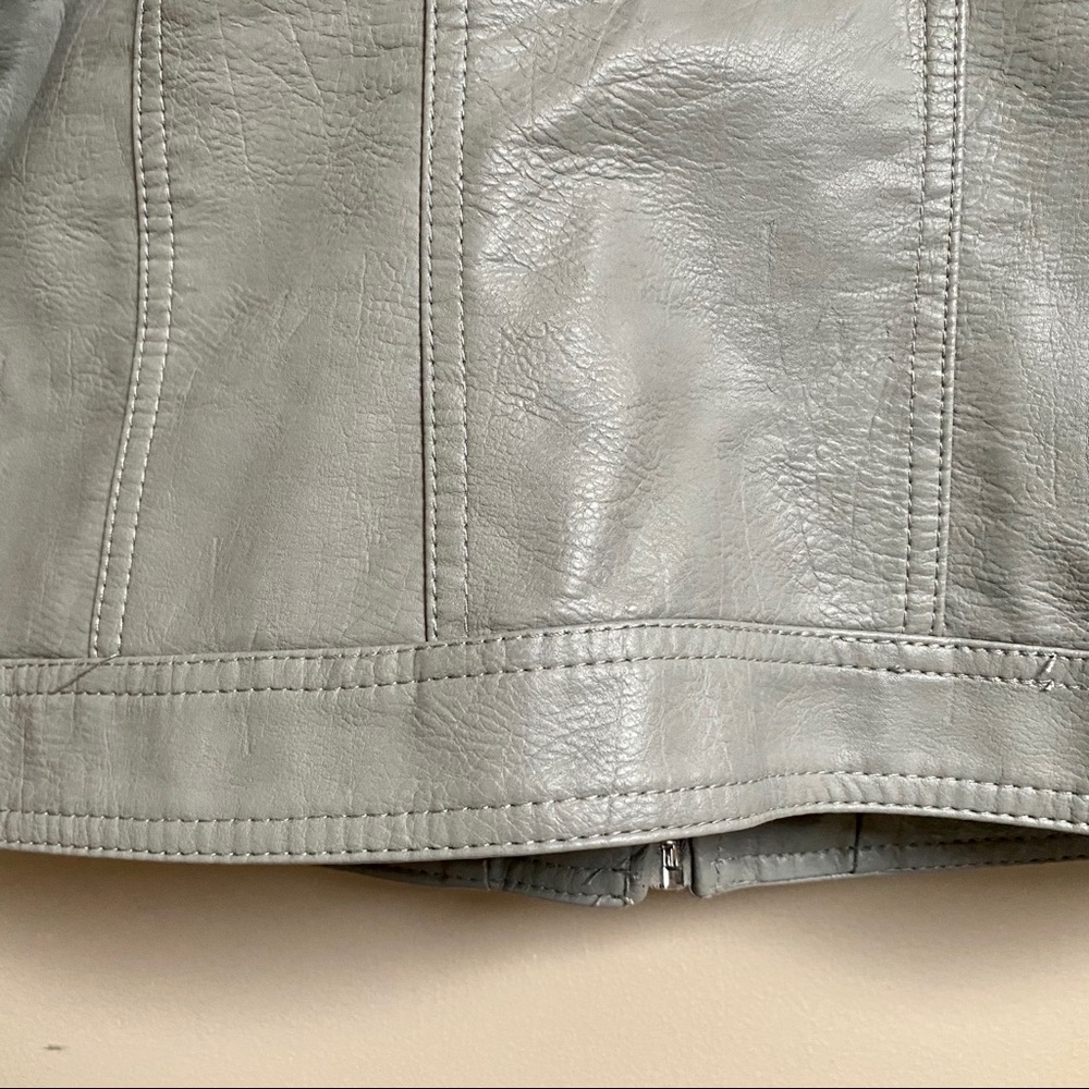 J2 faux leather light gray moto jacket - Picture 8 of 11